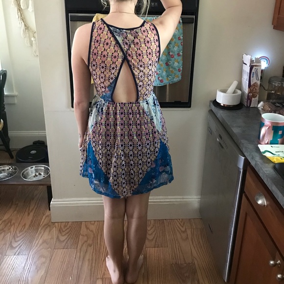 Women’s A line, peek a boo back Dress - Picture 5 of 5